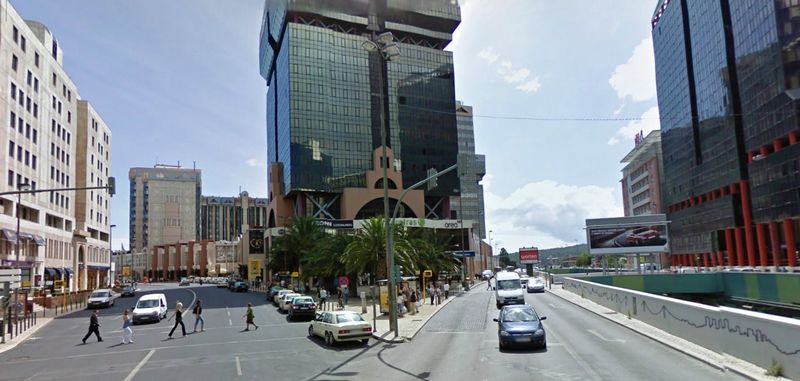 Terreno p/ contr. altura